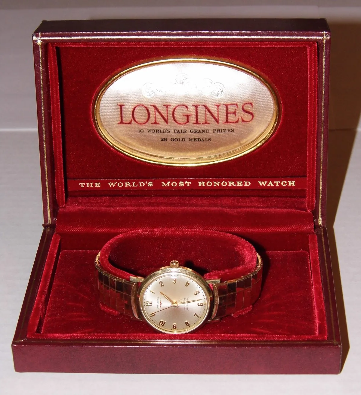 Montre de luxe vintage — Horlogerie ancienne ancienne